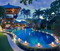 Вилла Asta, Бассейна ночью