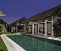 Вилла Noa, Вид вилла с бассейном