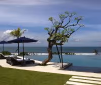 Вилла Babar, Бассейн с видом на океан